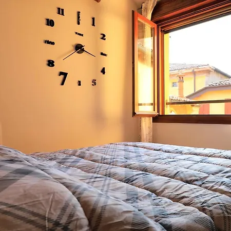 Emily House Vignola Apartment