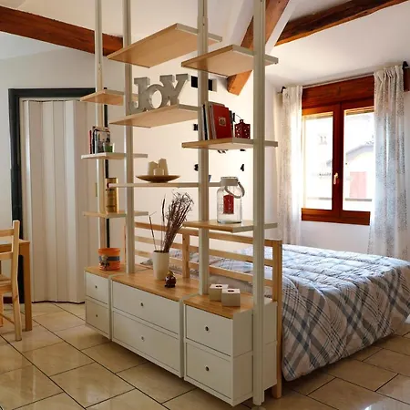 Emily House Vignola Apartment *